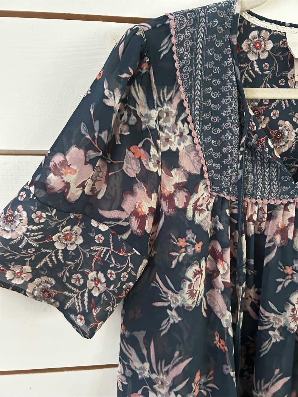 Knox Rose Medium Semi Sheer Boho Tassel Tie Front Top Navy Floral Peasant Blouse - Picture 3 of 8